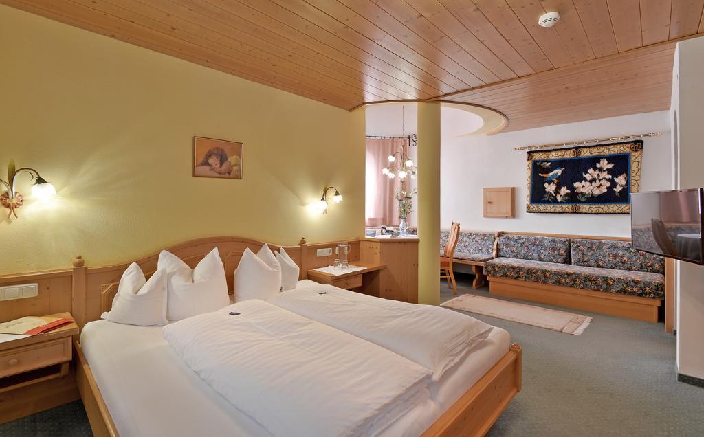 Hotel Laendenhof Superior Mayrhofen Dış mekan fotoğraf